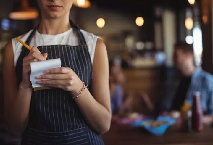 Răsfăţ culinar pe malul lacului - 3 locuri în care poţi mânca tot ce îţi doreşti