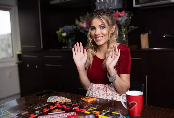 Legătura neașteptată dintre Mădălina Ghenea și Elon Musk: vedeta a luat cina cu mama celui mai bogat om din lume