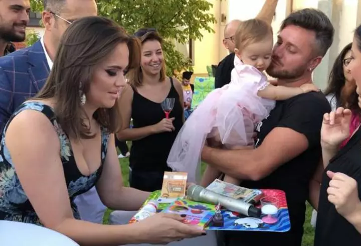 Legătura neașteptată dintre Mădălina Ghenea și Elon Musk: vedeta a luat cina cu mama celui mai bogat om din lume