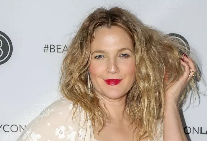 O prepari la tine în bucătărie! Pastă de dinți cu turmeric pentru albire dentară