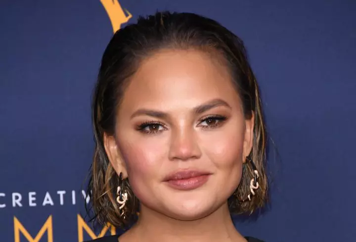 O prepari la tine în bucătărie! Pastă de dinți cu turmeric pentru albire dentară