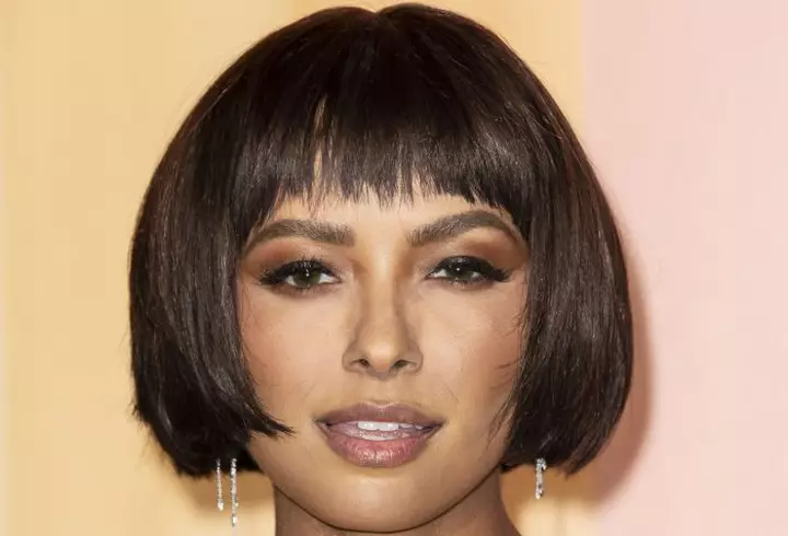 O prepari la tine în bucătărie! Pastă de dinți cu turmeric pentru albire dentară