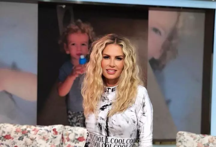 Camelia Potec, apariţie uimitoare după ce a născut. Fiica sa a împlinit o lună