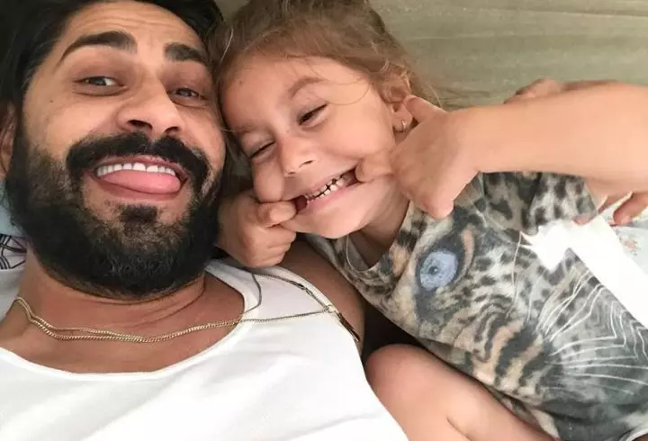 Cum îți îngrijești părul în sezonul rece! Stilistul vedetelor spune tot!