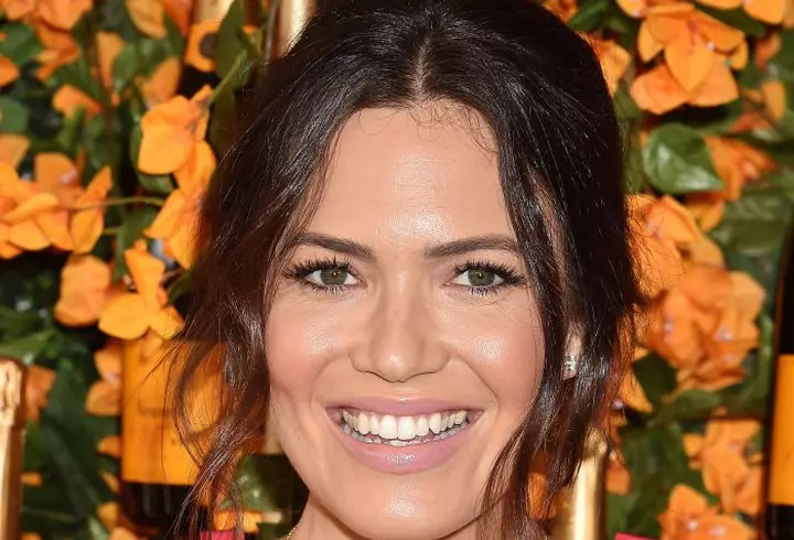 Mască detoxifiantă pentru tenul gras cu argilă și cafea