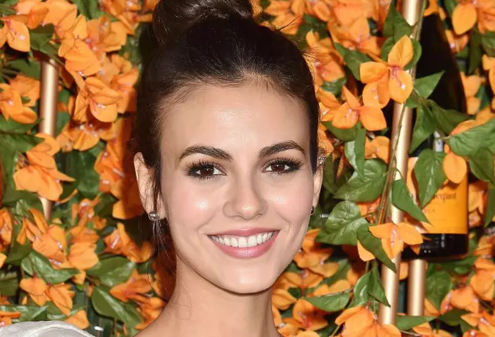 Mască detoxifiantă pentru tenul gras cu argilă și cafea