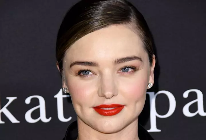 Mască detoxifiantă pentru tenul gras cu argilă și cafea