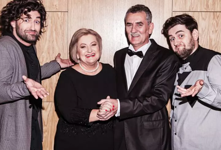 Cum îți îngrijești părul în sezonul rece! Stilistul vedetelor spune tot!