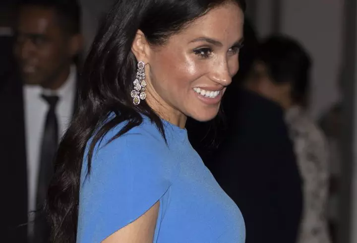 Meghan Markle poartă un inel cu Mâna Fatimei pentru a se proteja de deochi!