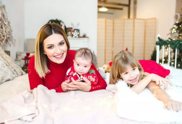 Cum și-au împodobit vedetele brazii de Crăciun. Cine a respectat tendințele și cine nu