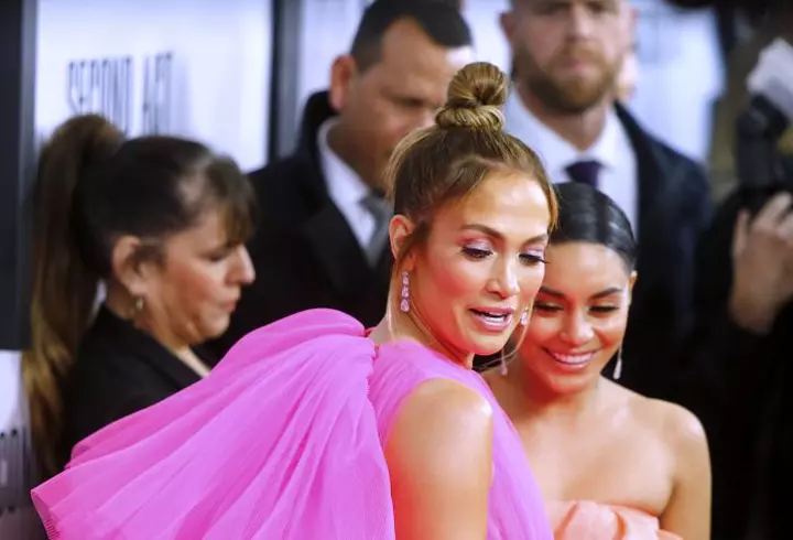 Meghan Markle poartă un inel cu Mâna Fatimei pentru a se proteja de deochi!