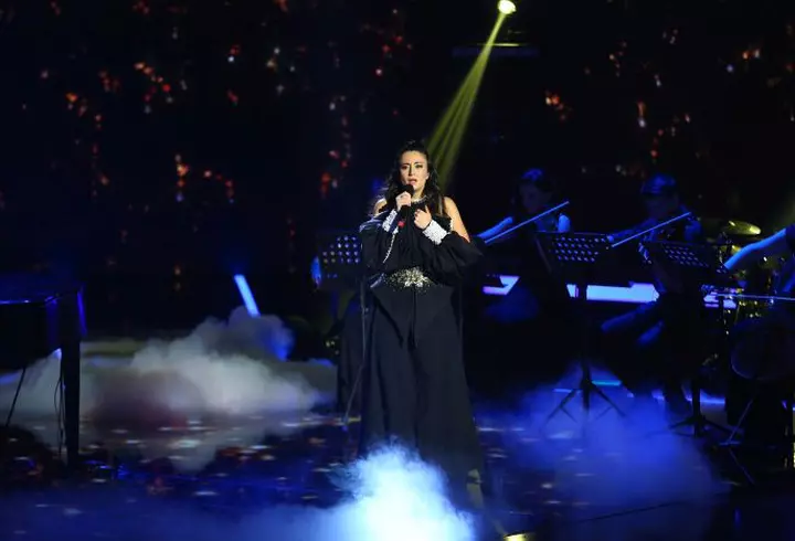 Mirela Vaida s-a tuns scurt. Însărcinată pentru a treia oară, artista a adoptat un look nou