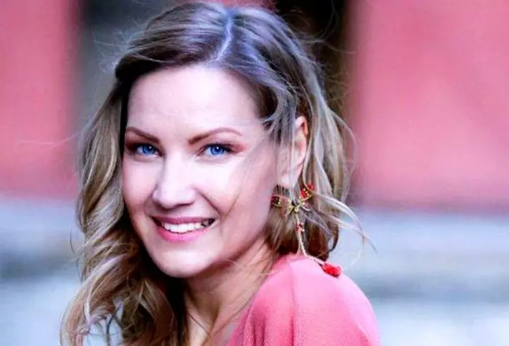 Cum și-au împodobit vedetele brazii de Crăciun. Cine a respectat tendințele și cine nu