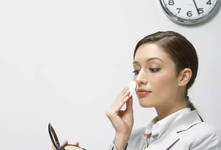 Fă-ți propriul tonic din rozmarin! Ideal pentru împătimitele bronzului!