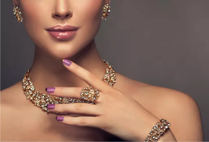 Spray fixator de machiaj din ingrediente naturale! Cum să-l prepari acasă