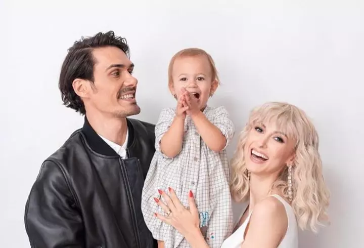 Tania Budi, la 51 de ani - dovadă că frumusețea nu are vârstă. Imagini cu femeia pe care au iubit-o pătimaș cei mai doriți bărbați din România