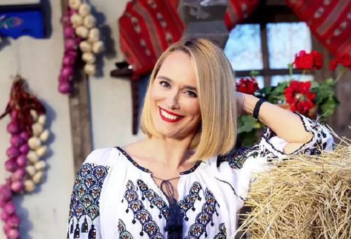 Giulia s-a lăsat pe mâna medicului estetician: ”Nu o să arăt ca venind de la muzeul figurilor de ceară”. Iată rezultatul!