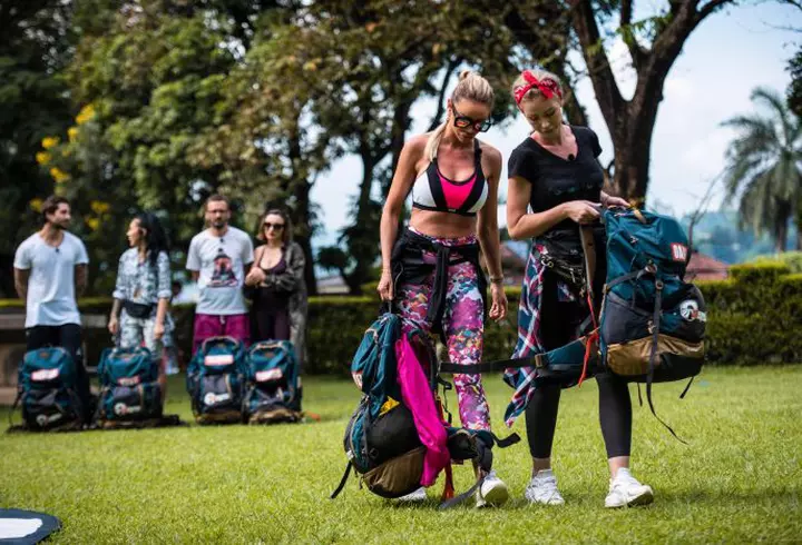 Tania Budi, la 51 de ani - dovadă că frumusețea nu are vârstă. Imagini cu femeia pe care au iubit-o pătimaș cei mai doriți bărbați din România