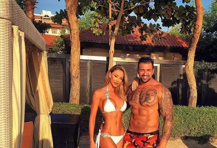 Giulia s-a lăsat pe mâna medicului estetician: ”Nu o să arăt ca venind de la muzeul figurilor de ceară”. Iată rezultatul!