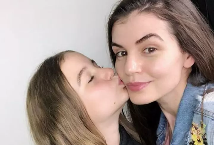 Tania Budi, la 51 de ani - dovadă că frumusețea nu are vârstă. Imagini cu femeia pe care au iubit-o pătimaș cei mai doriți bărbați din România