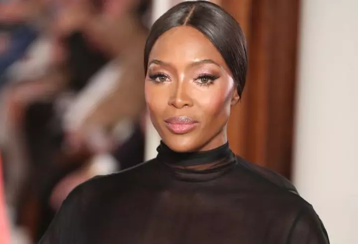 20 de celebrități care nu beau alcool niciodată. Ben Affleck, Gerard Butler și Brad Pitt au avut grave probleme cu băutura!