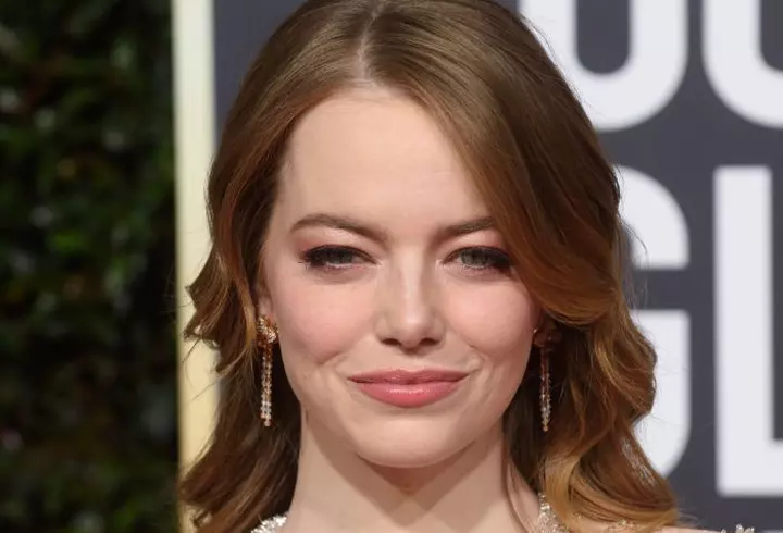 (P) FOREO lansează LUNA 3 pentru împrospătarea, hidratarea și tonifierea tenului tău