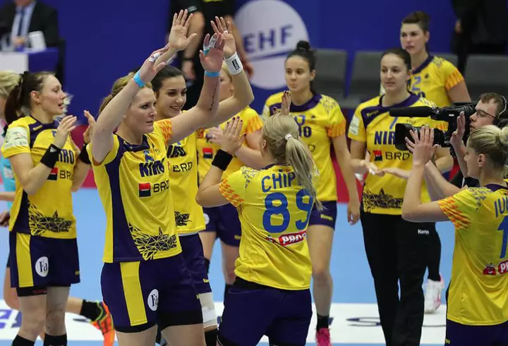 Simona Gherghe a ales numele băiețelului. Cum îl va pe chema pe cel de-al doilea copil al prezentatoarei TV: ”Ca să păstrăm tradiția...”