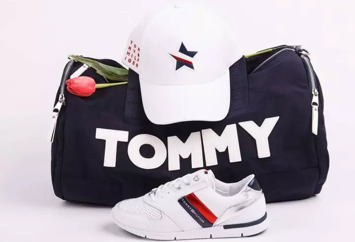 Urmărește LIVE pe VIVA.ro prezentarea de modă TOMMYNOW “SEE NOW, BUY NOW” PRIMĂVARĂ 2019 DIN PARIS