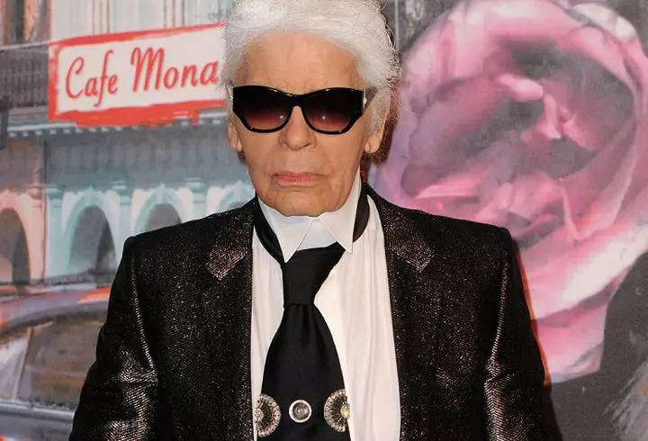 Se mândrește că e fiica lui Adrian Minune! Karmen vorbește în premieră despre prejudecăți: ”Munca mea a fost pusă pe spatele tatălui meu”