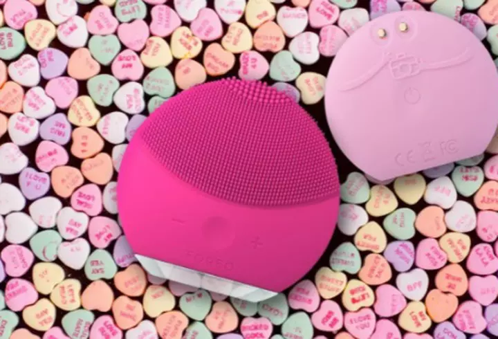 (P) FOREO lansează LUNA 3 pentru împrospătarea, hidratarea și tonifierea tenului tău