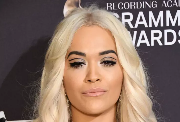 (P) FOREO lansează LUNA 3 pentru împrospătarea, hidratarea și tonifierea tenului tău