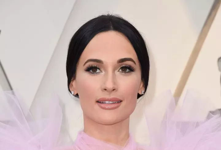 (P) FOREO lansează LUNA 3 pentru împrospătarea, hidratarea și tonifierea tenului tău