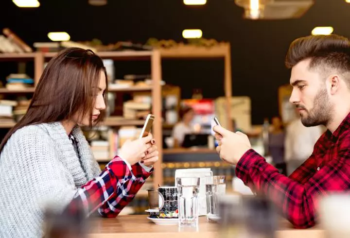 E dovedit științific! Mirosul de pământ are efect antidepresiv