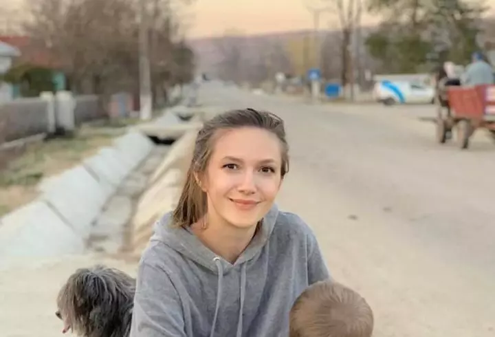 Ruby și-a făcut 2 operații estetice în secret, la 18 ani. Acum are probleme grave cu sânii!