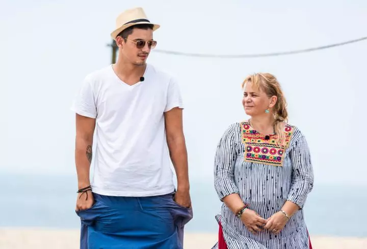 Vedetele Asia Express, nevoite să renunțe la podoaba capilară pentru un avantaj în competiție