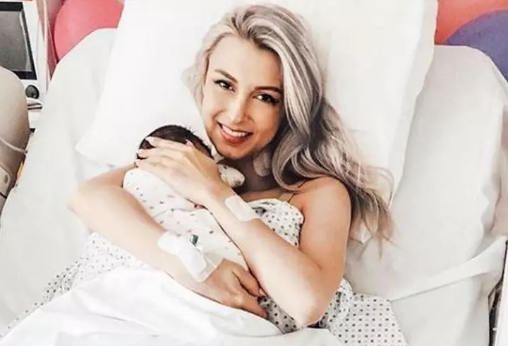 Elena Gheorghe, schimbare de look pentru videoclipul piesei „Turboman”