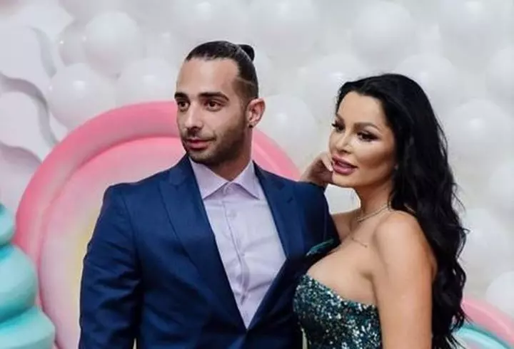 Elena Gheorghe și familia, pictorial EXCLUSIV în VIVA! de aprilie. Povestea nespusă a unei iubiri interzise