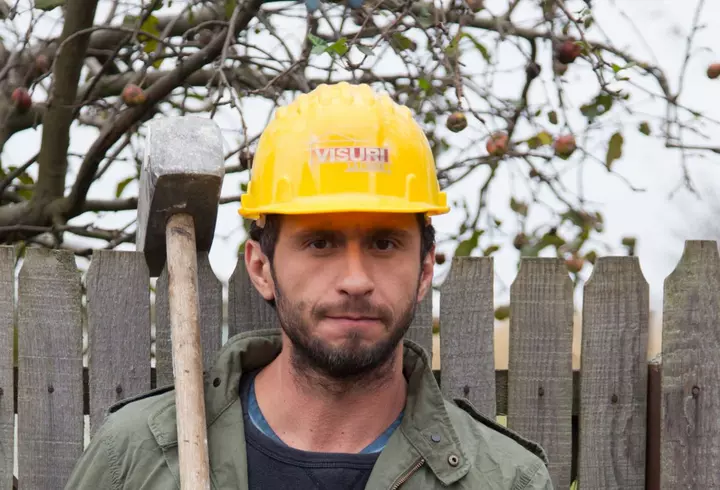 Elena Gheorghe și familia, pictorial EXCLUSIV în VIVA! de aprilie. Povestea nespusă a unei iubiri interzise