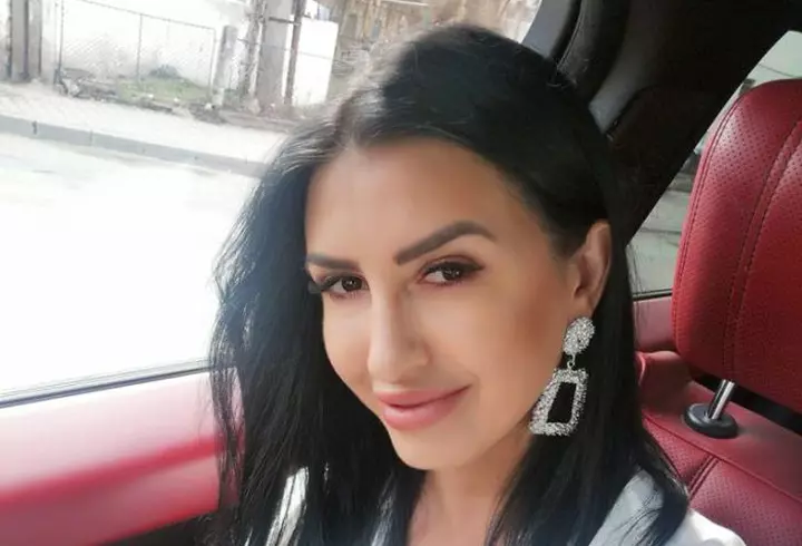 Elena Gheorghe și familia, pictorial EXCLUSIV în VIVA! de aprilie. Povestea nespusă a unei iubiri interzise