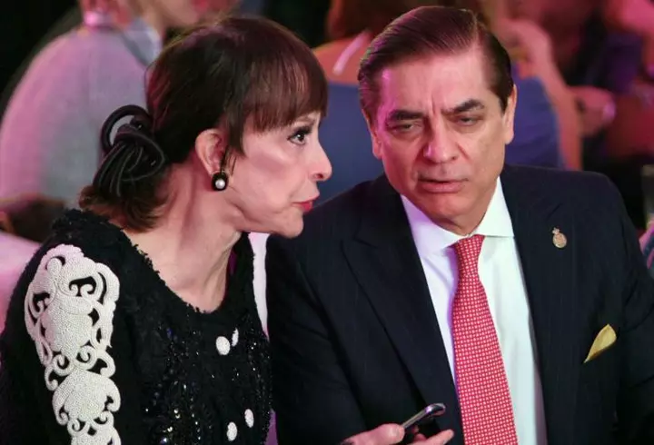 (P) Cinci titluri de carti ale caror subiecte te captiveaza