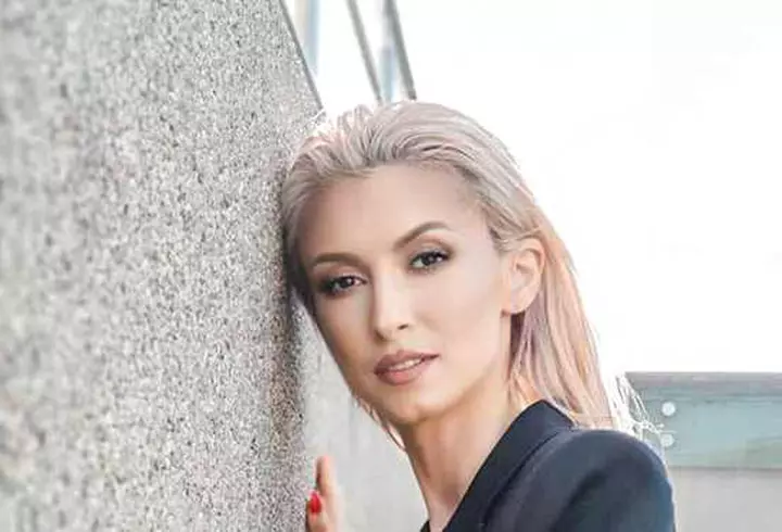 Elena Gheorghe, schimbare de look pentru videoclipul piesei „Turboman”