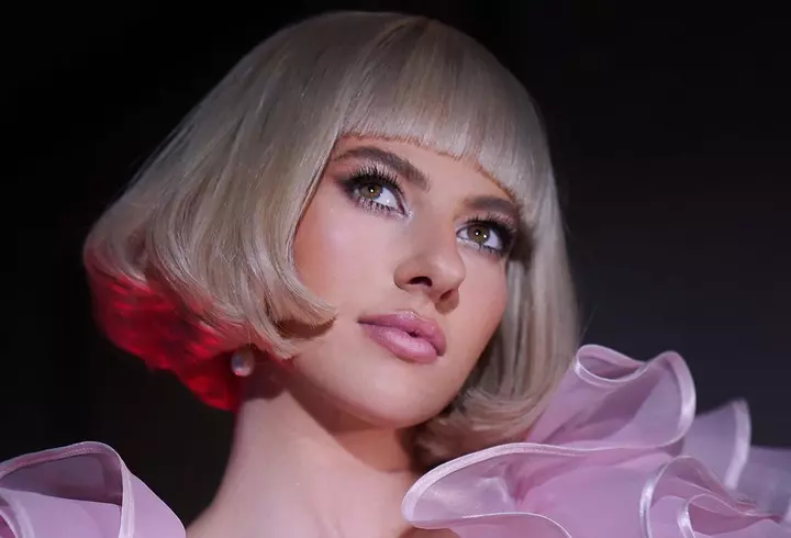 Elena Gheorghe și familia, pictorial EXCLUSIV în VIVA! de aprilie. Povestea nespusă a unei iubiri interzise