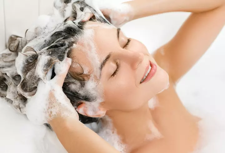 (P) FOREO lansează LUNA 3 pentru împrospătarea, hidratarea și tonifierea tenului tău