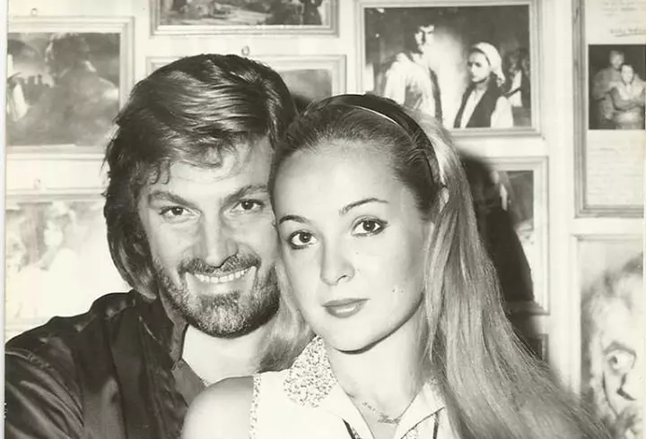 Cine este Izabela Stress, cel mai de succes român pe YouTube! Câștigă 40.000 de dolari pe zi din videoclipuri în care face slime!