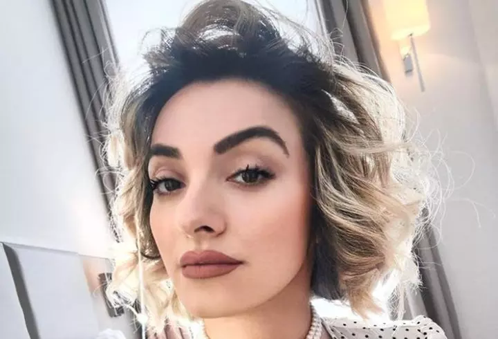 Ce semnificație are numele celui de-al șaselea copil al Ancăi Serea. Viitoarea mămică este însărcinată în 6 luni și va avea o fetiță