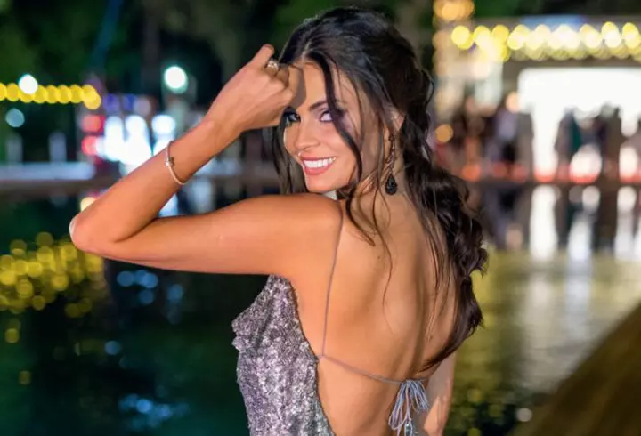 Ce semnificație are numele celui de-al șaselea copil al Ancăi Serea. Viitoarea mămică este însărcinată în 6 luni și va avea o fetiță