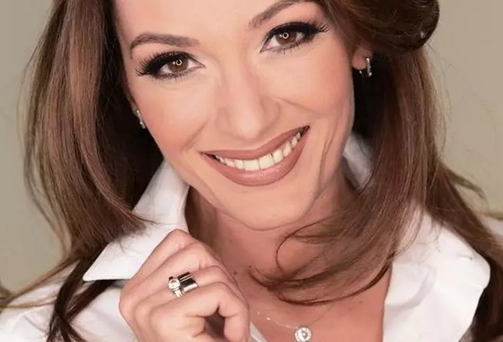 După 10 ani! Andreea Marin și Violeta, fiica ei, pictorial EXCLUSIV în VIVA! de iulie. Totul din culisele ședinței foto!