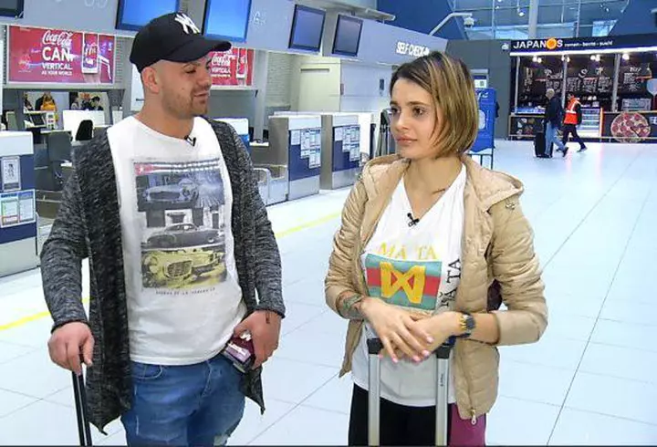 Cine este Izabela Stress, cel mai de succes român pe YouTube! Câștigă 40.000 de dolari pe zi din videoclipuri în care face slime!