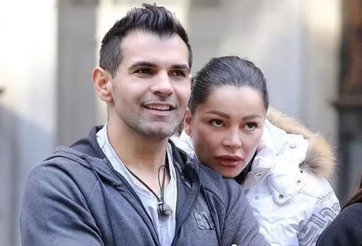 Cine este Izabela Stress, cel mai de succes român pe YouTube! Câștigă 40.000 de dolari pe zi din videoclipuri în care face slime!