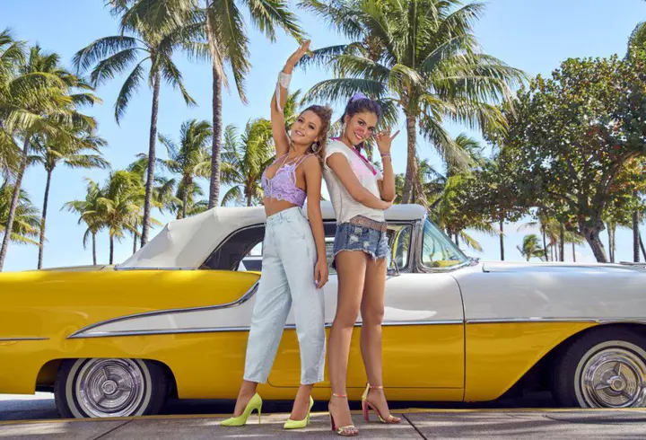 Diskoteka, pe ultima suta de metri. Detalii din culisele celui mai mare festival retro din Europa